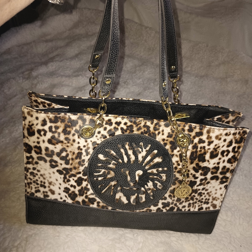 Leopard Print Tote Bag with Black Accents